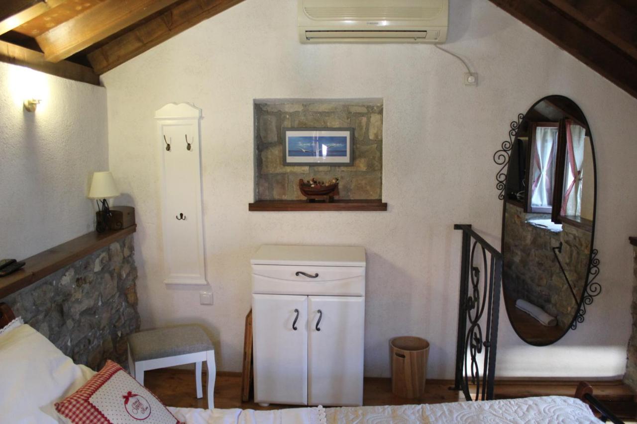 Villa Stone House Castellum *