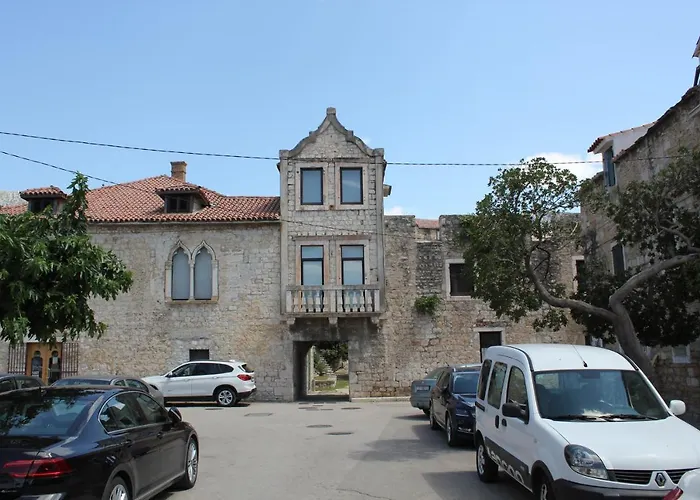 Stone House Castellum